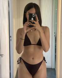 Genç Esmer Çıtır Bilge APART OTEL